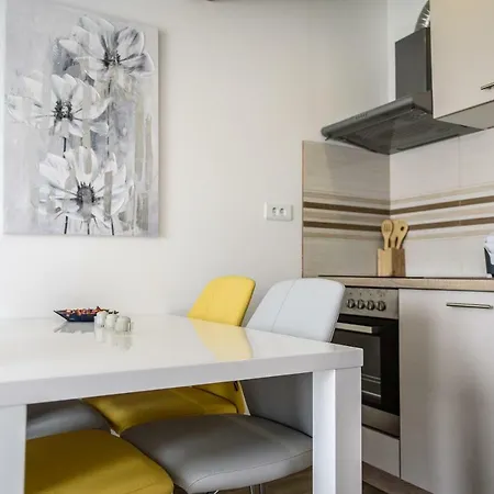 Apartament Apartman Nina *