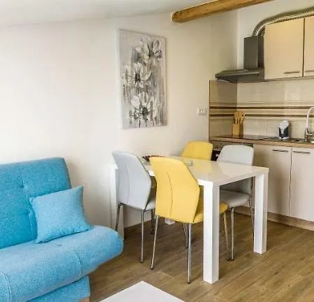Apartment Apartman Nina *