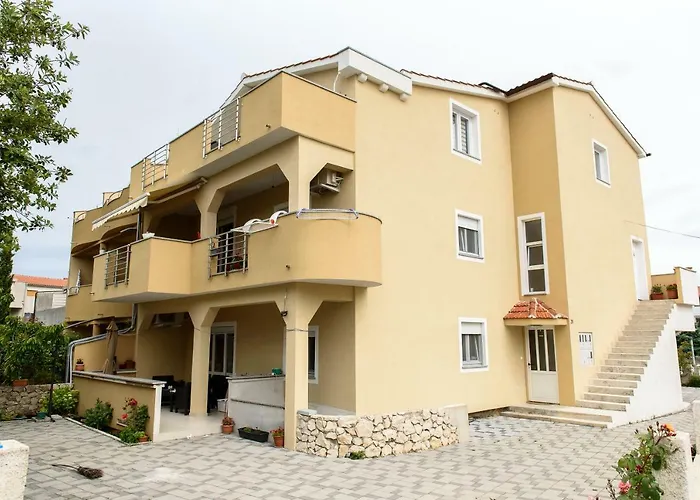 Apartman Nina *